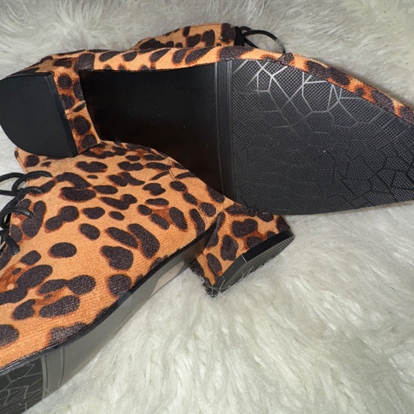 SHEIN Leopard Pointed Toe Small Heel Ankle Boots - Picture 12 of 12